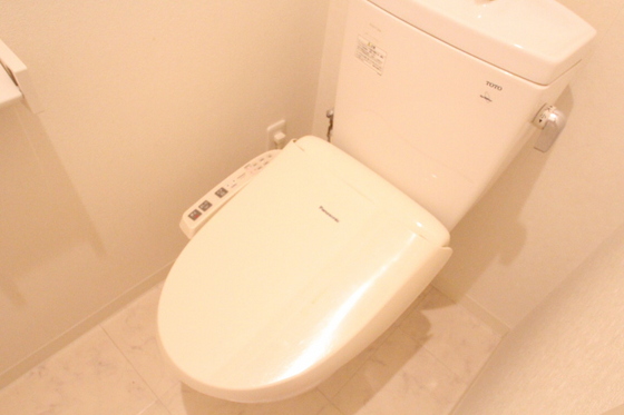 グラビスコート広島駅前通り