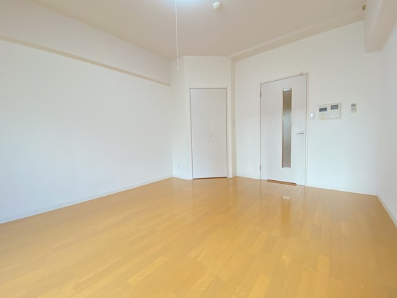 グラビスコート広島駅前通り