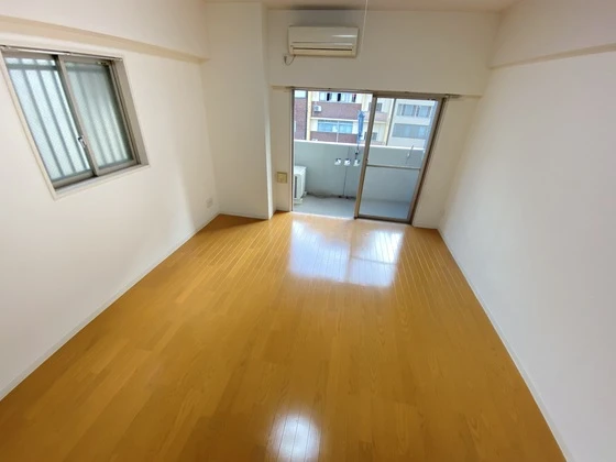 グラビスコート広島駅前通り