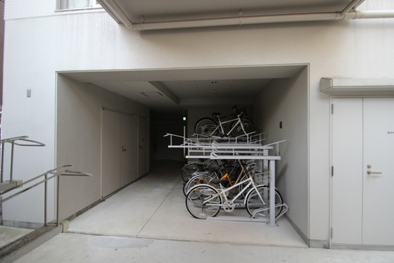 グラビスコート広島駅前通り