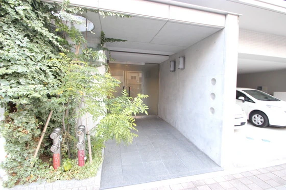 グラビスコート広島駅前通り