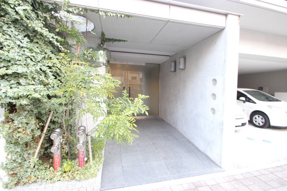 グラビスコート広島駅前通り