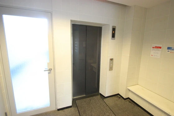 グラビスコート広島駅前通り