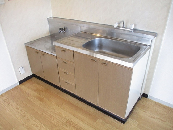 ファミールパレスA棟