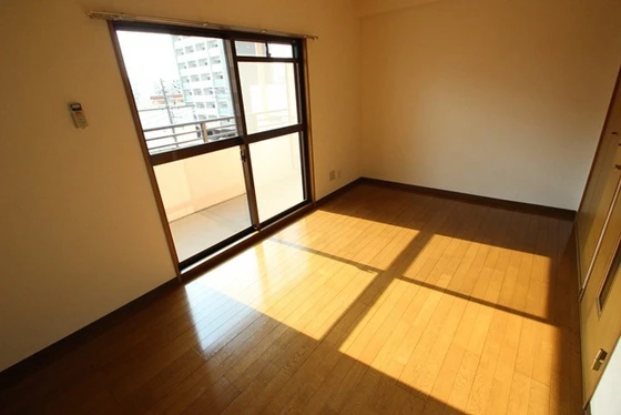 パティオ朋来居