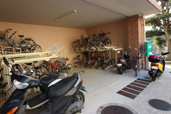 パティオ朋来居