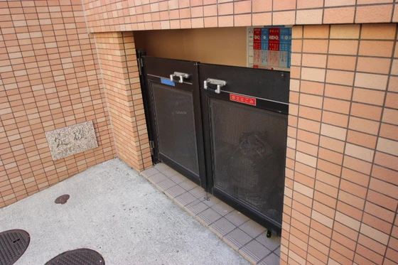 パティオ朋来居