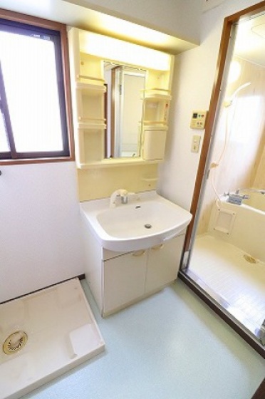 ビオスクレーネー