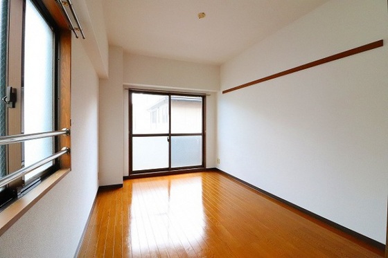 ビオスクレーネー