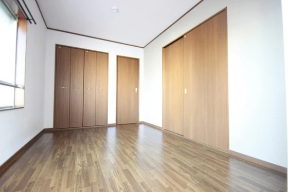 ロリエ中広通り