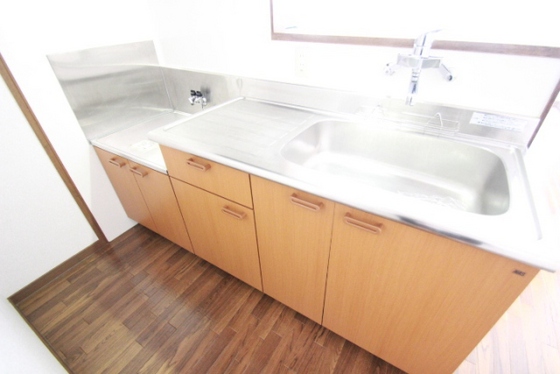 ロリエ中広通り