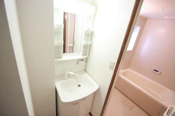 ロリエ中広通り