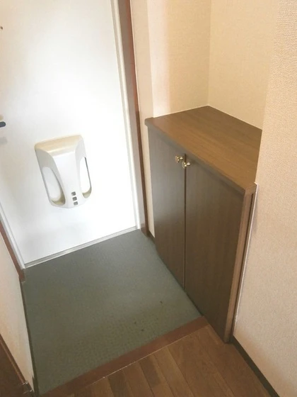 コンフォール空港通り