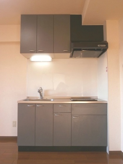 コンフォール空港通り