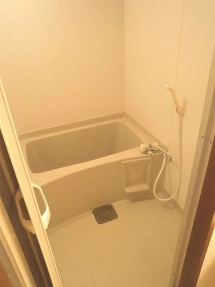 コンフォール空港通り