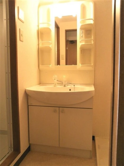 コンフォール空港通り