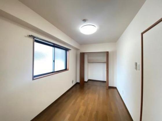 コンフォール空港通り