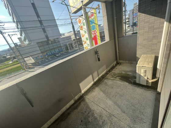 コンフォール空港通り