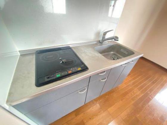 コンフォール空港通り