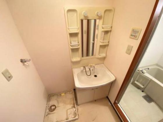 コンフォール空港通り