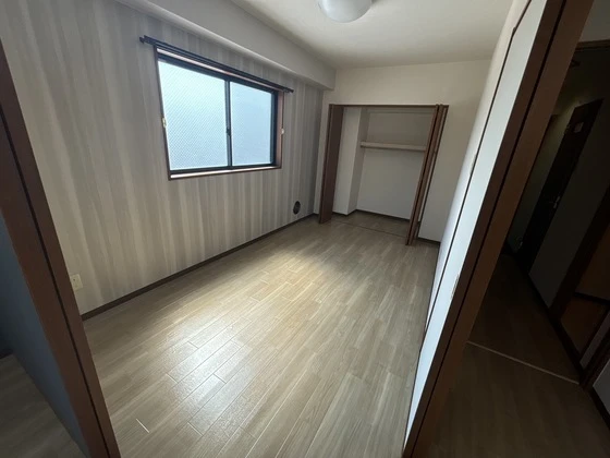 コンフォール空港通り