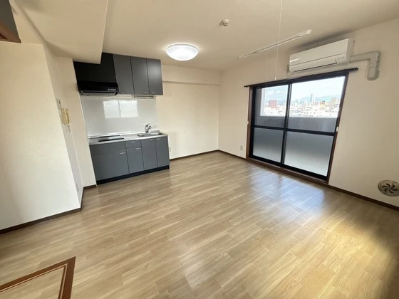 コンフォール空港通り