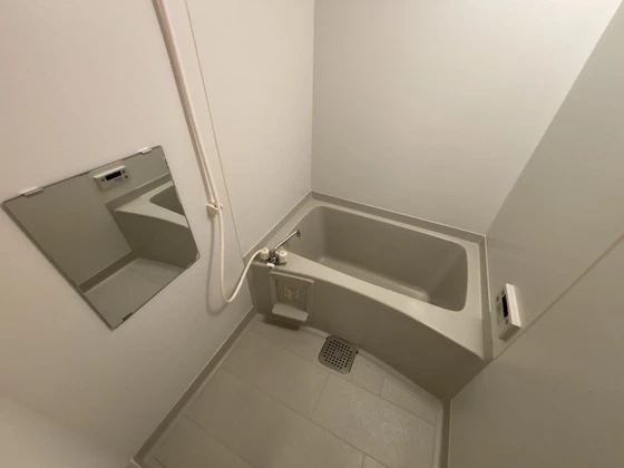 コンフォール空港通り