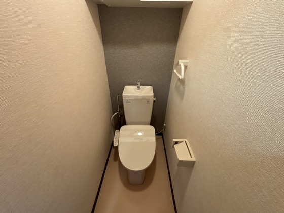 コンフォール空港通り