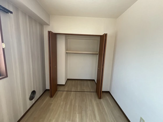 コンフォール空港通り