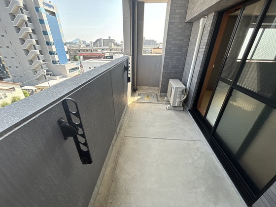 コンフォール空港通り