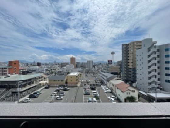 コンフォール空港通り