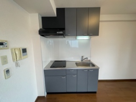 コンフォール空港通り