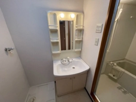 コンフォール空港通り