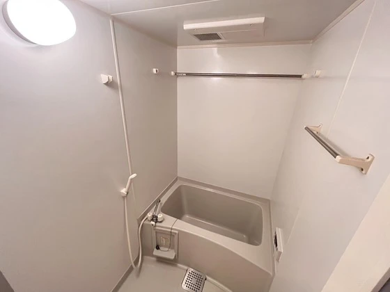 コンフォール空港通り