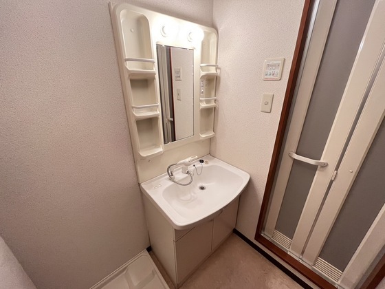 コンフォール空港通り