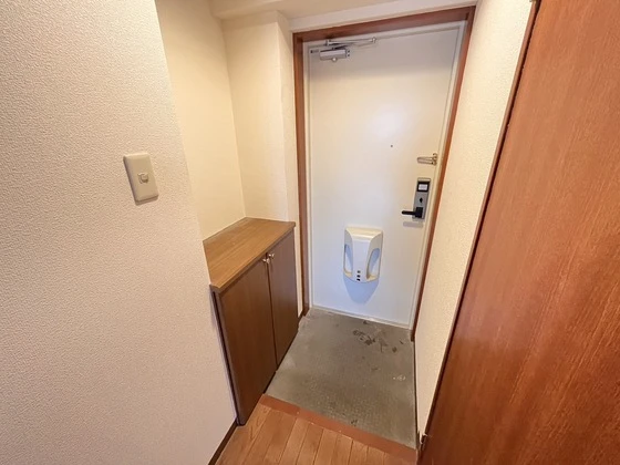 コンフォール空港通り