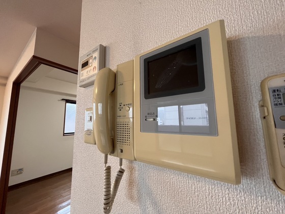 コンフォール空港通り