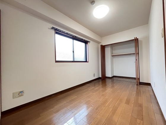 コンフォール空港通り