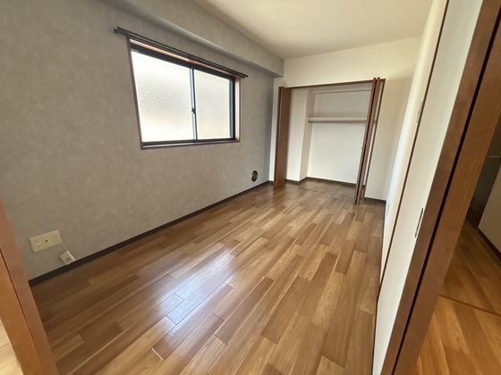 コンフォール空港通り