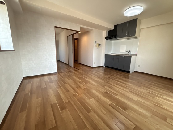 コンフォール空港通り