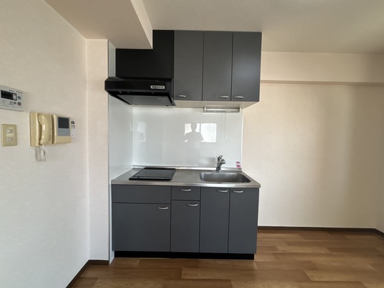 コンフォール空港通り