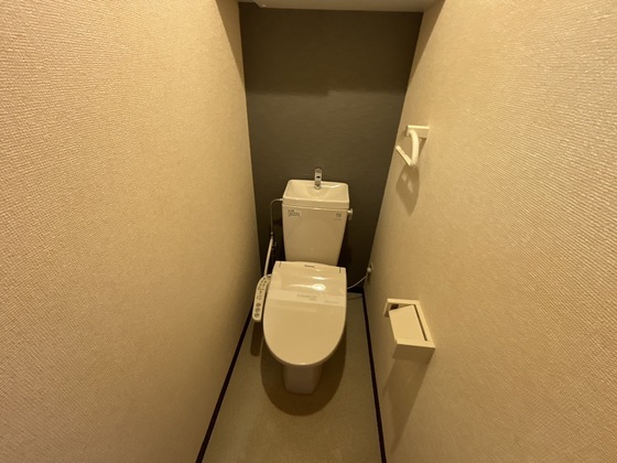 コンフォール空港通り