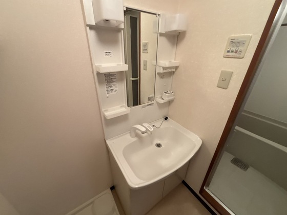 コンフォール空港通り