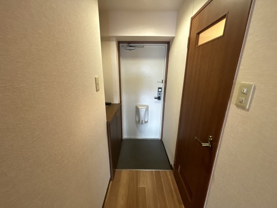 コンフォール空港通り