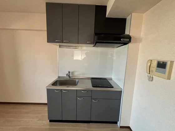 コンフォール空港通り