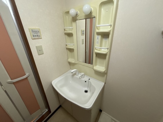 コンフォール空港通り