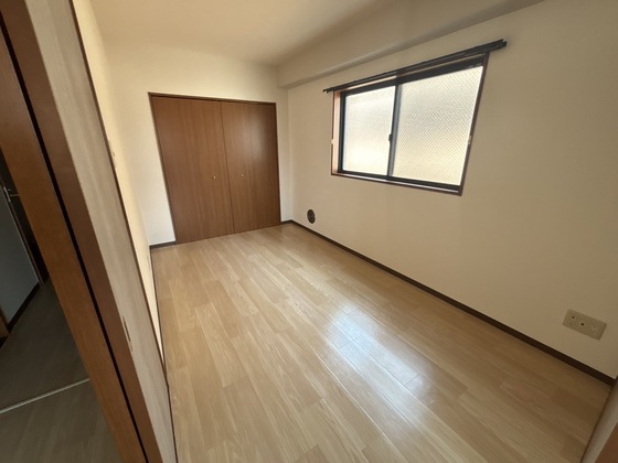 コンフォール空港通り