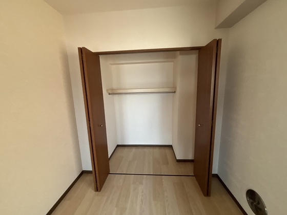 コンフォール空港通り