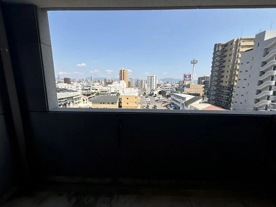 コンフォール空港通り