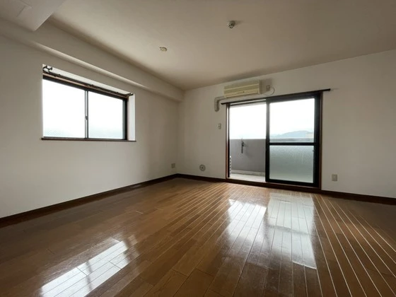 コンフォール空港通り